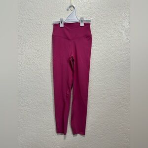 NWT stylerunner legging- Size S- color: pink
